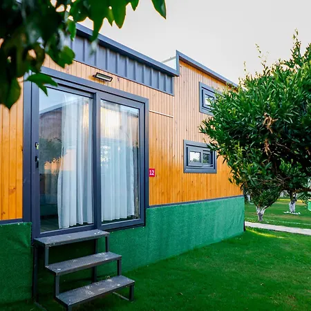 Miya Garden Tiny House Apartment